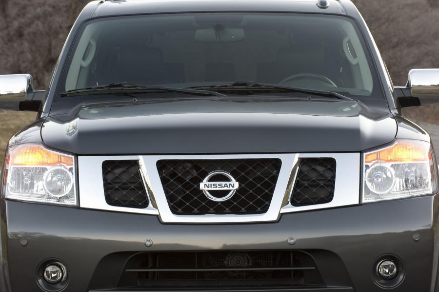  Nissan Armada 2008 года  (фото 17 из 40)
